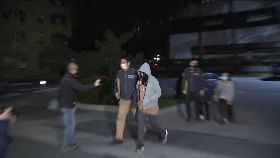 L搜違法陸企0700