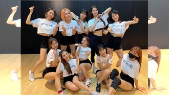 白色情人節主題週 鋼鐵女神火辣登場