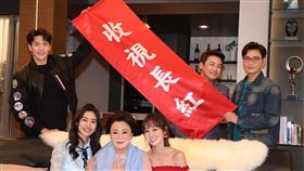 張琴,陳冠霖,江宏恩,龍語申,張郁婕,夏語心、一家團圓。（記者邱榮吉攝影