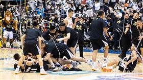 ▲泰山高中上學年度喜迎隊史第一座冠軍金盃。（圖／聯合新聞網提供）