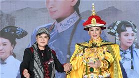 陳亞蘭,楊麗花。（欣湉國際提供