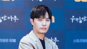 《優越的一天》晉久飾演消防員李浩哲。（圖／friDay影音提供）