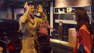 華燈幕後畫面曝光　吳慷仁被掐奶哭了