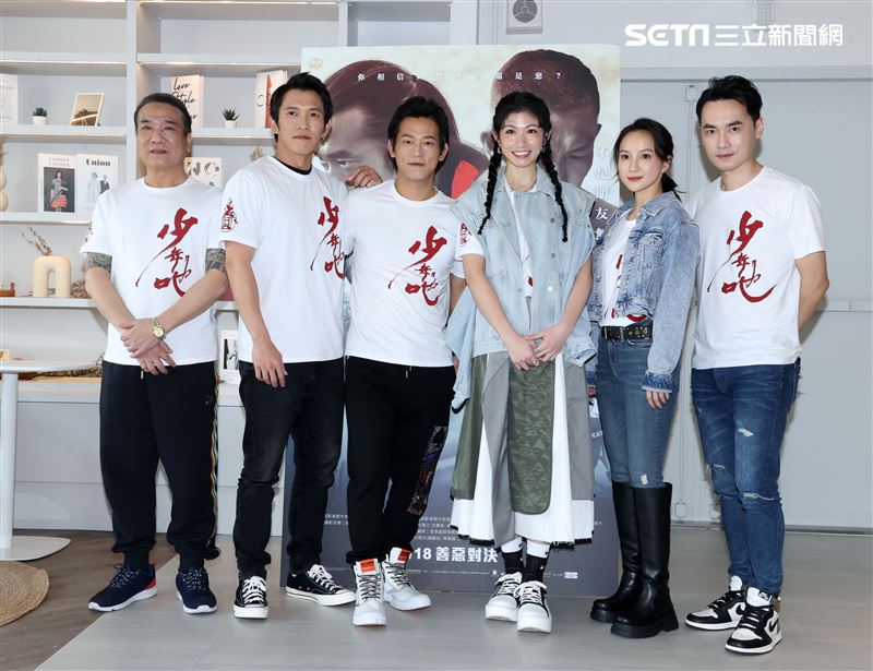「少年吔」顏正國導演、演員黃尚禾、李千那、張寗、張鐵齒。（記者邱榮吉/攝影）