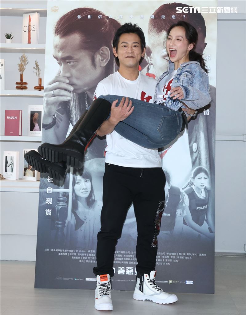 「少年吔」顏正國導演、張寗。（記者邱榮吉/攝影）