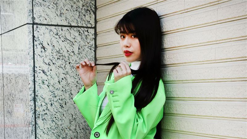 獨／淚訴當星二代　戲說女星砸錢反擊