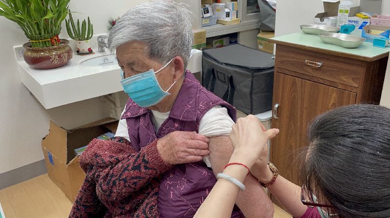 金門拚疫苗覆蓋　1族群接種送500