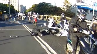 永福橋突有3機車連撞　網揭關鍵原因