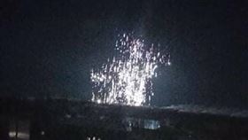 燒到見骨為止！俄軍「白磷彈」轟炸城區　漫天火雨畫面曝光