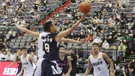 HBL男子組季軍戰　能仁勝泰山（2）能仁家商13日在高中籃球聯賽（HBL）男子組季軍戰以84比70擊敗泰山高中，拿下季軍。能仁林子皓（藍衣8號）貢獻11分6籃板。中央社記者張新偉攝  111年3月13日