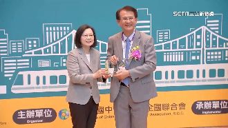 總統父名建立假帳號　疑中國認知作戰