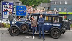 阿根廷夫婦結束老爺車環球旅行　22年訪百國沿途生4子（圖／翻攝自Familia Zapp Family臉書）