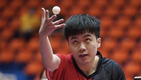 全運會桌球男單　林昀儒摘金（1）110年全國運動會18日進行桌球男單決賽賽程，由於澎湖縣選手黃毓仁因傷退賽，代表台北市出征的林昀儒（圖）只打1球就宣告獲勝，拿下金牌。中央社記者徐肇昌攝　110年9月18日