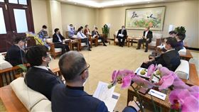 行政院長蘇貞昌14日召開擴大防疫會議。（圖／行政院提供)