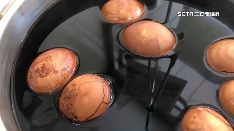 男子「加料」茶葉蛋　超商店員急下架