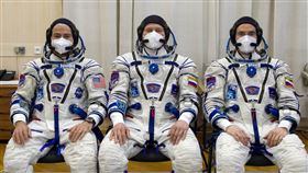 美國太空人范德海（左1）即將結束長達355天的太空任務。（圖／美聯社／達志影像）
