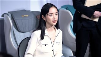 林依晨20年沒換電話：和初戀有聯絡