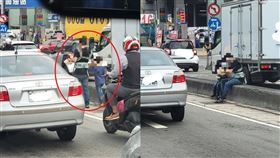 爸爸「胸前背一個、手牽一個」街頭賣玉蘭花！鼻酸畫面讓兩派網友吵翻。爆廢公社二館