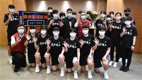 HBL淡商女籃奪冠  獎金40萬淡水商工女籃在13日的110學年度高中籃球聯賽（HBL）勇奪第12冠，並達成隊史第2度3連霸；市長侯友宜（2排左4）16日在市政會議頒獎金新台幣40萬並合影。（新北市政府提供）中央社記者黃旭昇新北傳真  111年3月16日