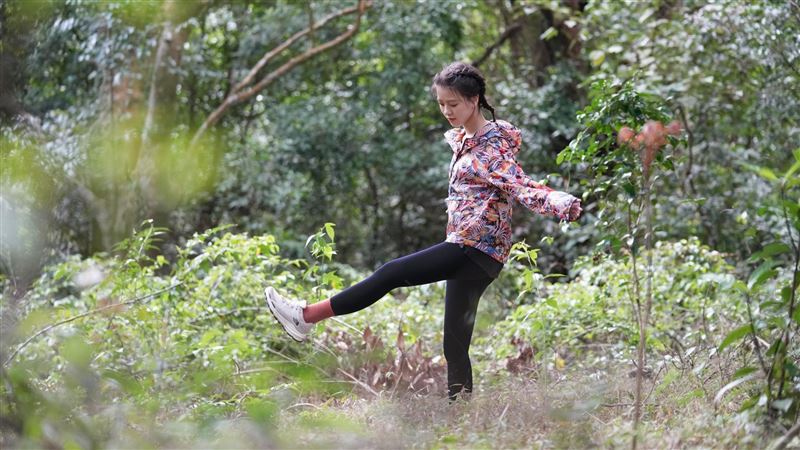 野行探索天性　項婕如跟他去跑陽明山