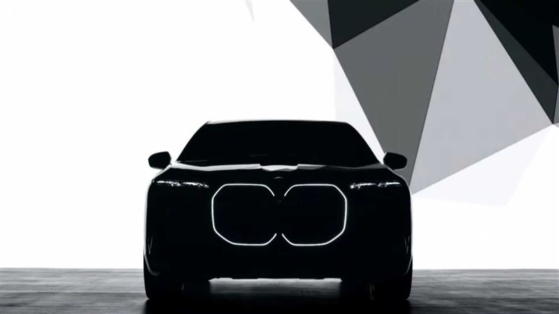 與賓士拚場　BMW預告四月發表i7