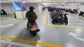 網友分享自己在竹北遠百的機車停車場迷路。（圖／翻攝自新竹大小事臉書社團）