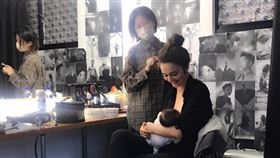 瑞莎,哺乳,女兒,親餵（圖／翻攝自瑞莎 Larisa臉書）