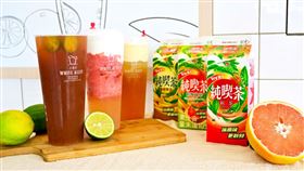 ▲純喫茶強勢聯名白巷子推三款期間限定手搖，主打2款厚奶蓋系列，與1款金桔梅子紅酸甜風味。（圖／業者提供）
