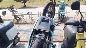 倒立,共享機車,停車(翻攝自 PTT)