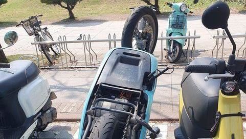 共享機車「2輪朝天」網轟：素質呢？
