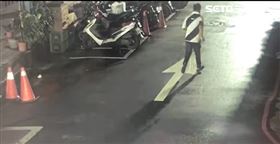 呂姓男子駕駛賓士在中山區松江路、錦州街口撞死林姓軍人 翻攝畫面