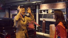 華燈初上新花絮釋出  林心如、吳慷仁大打出手懸疑台劇「華燈初上」第3季即將登場，11日再釋出新幕後花絮，搶先曝光演員林心如（右）與吳慷仁（左）片中打架畫面等。（Netflix、百聿數碼提供）中央社記者王心妤傳真  111年3月11日