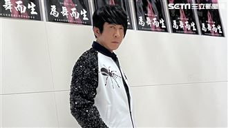 張勝豐為舞展掏空存款　憶亡父淚崩