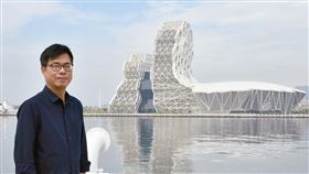 陳其邁說，他相信，高雄有誕生這種美好愛情的無窮潛力。（圖／翻攝自陳其邁臉書）