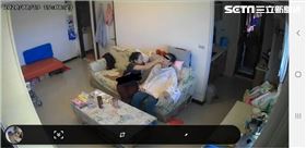 女看護指控刑事局林姓警官對她施暴，林姓警官也指母親被女看護挖嘴巴 林姓警官提供