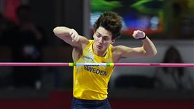 ▲瑞典撐竿跳高天才杜普蘭蒂斯（Armand Duplantis），在塞爾維亞首都貝爾格萊德舉行的世界田徑室內錦標賽，跳出6.20公尺，再度刷新世界紀錄。（資料圖／美聯社／達志影像）