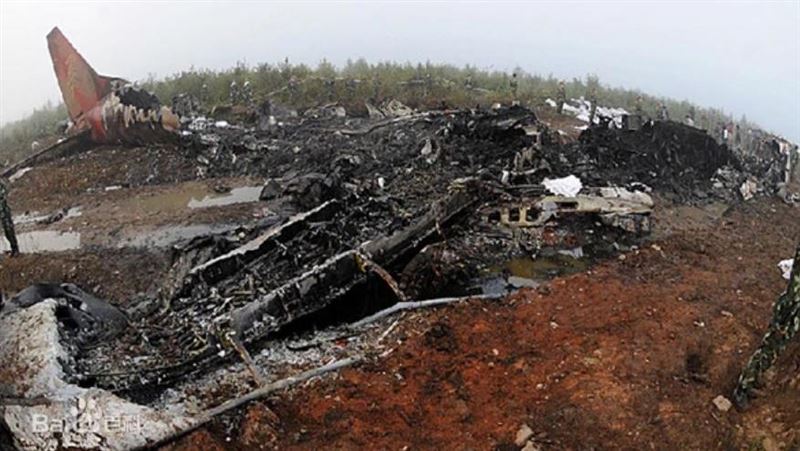 陸百人客機突墜　網想起12年這慘劇