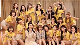 ▲中信兄弟啦啦隊舉辦記者會，粿粿離隊。（圖／翻攝自meigo.c IG）