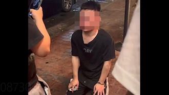 他性侵女害墜樓亡　被動私刑逼下跪！