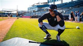 ▲「怪力男」史坦頓（Giancarlo Stanton）二壘安打掃回2分。（圖／翻攝自洋基推特）