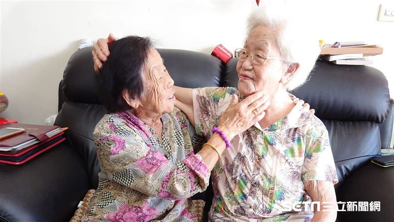 超過90年的友情　人瑞嬤相見歡閨密