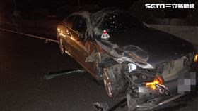 高雄,賓士,國道,機車,誤闖