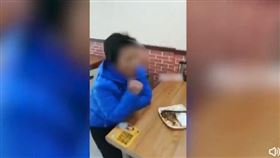 老婆餅,黑龍江,餐廳,魚香肉絲,魚,老闆,霸王餐（圖／翻攝自《星視頻》