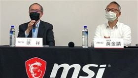 ▲微星科技董事長徐祥（左）表示，今年在新品的帶動下，營收可望維持雙位數的成長。（圖／微星提供）