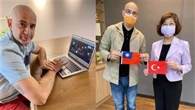  吳鳳正式取得國際記者證，右為外交部國際傳播司司長徐詠梅。（圖／翻攝自吳鳳 Rifat臉書）