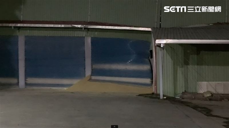 玉里碾米廠被強震震歪！米全都爆出來