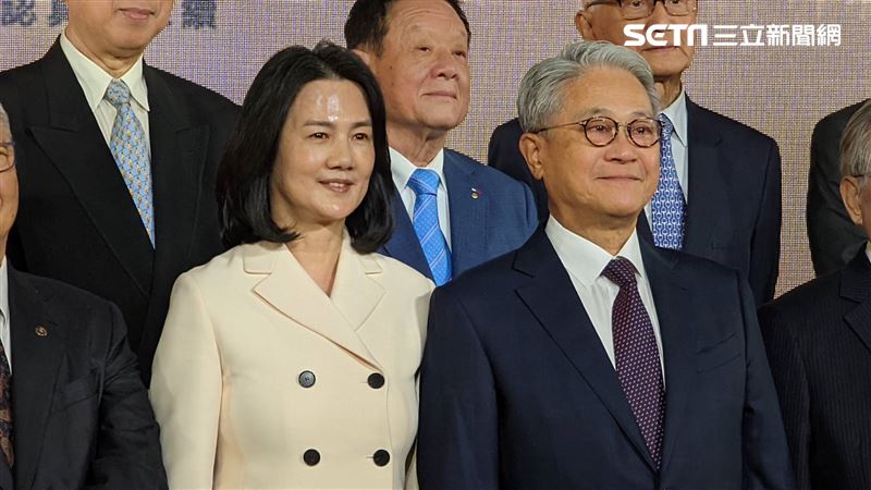 台新30歲生日快樂！吳東亮感動哽咽