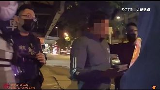 獨／男衝撞路檢點　狂飆5百公尺棄車