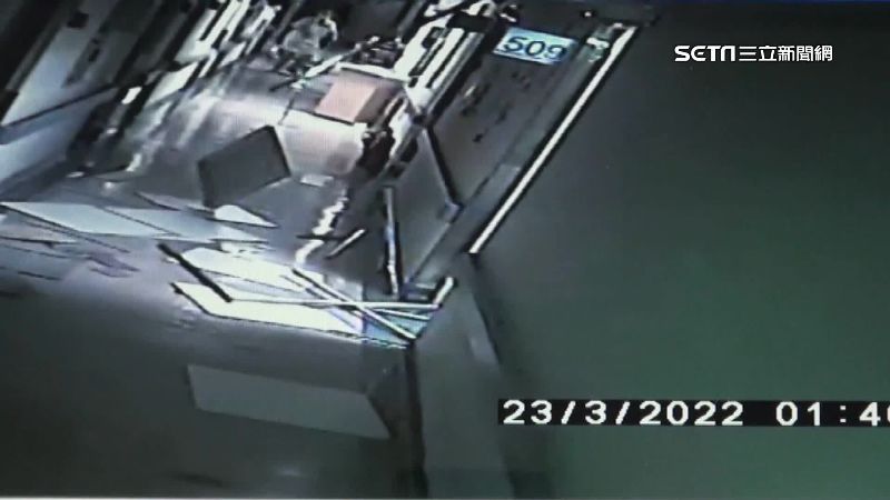 323強震！台東醫院狂搖天花板碎裂