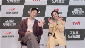 《軍檢察官多伯曼》曹寶兒、安普賢。（圖／friDay影音提供）